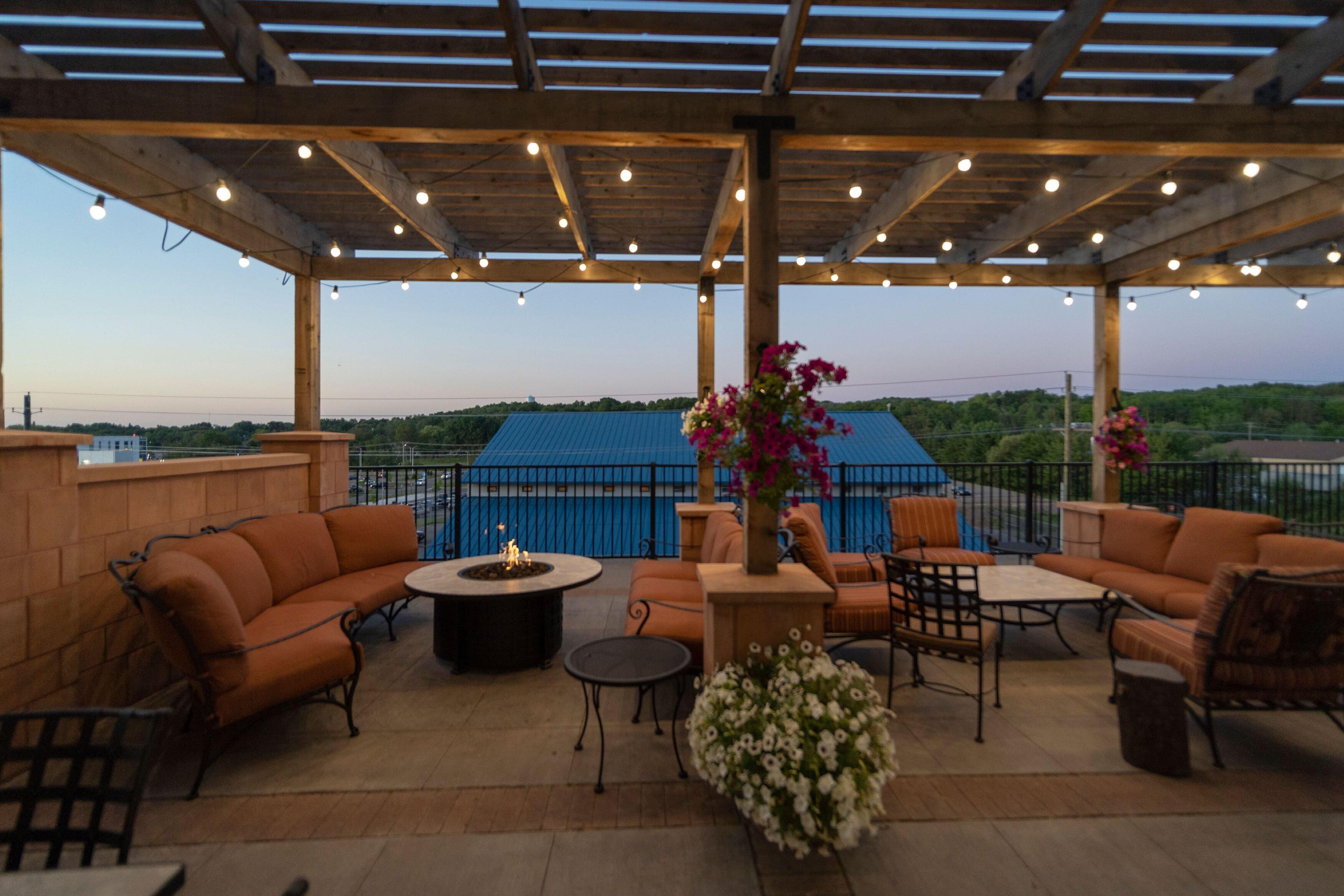 Staybridge Suites Marquette By Ihg Exterior foto