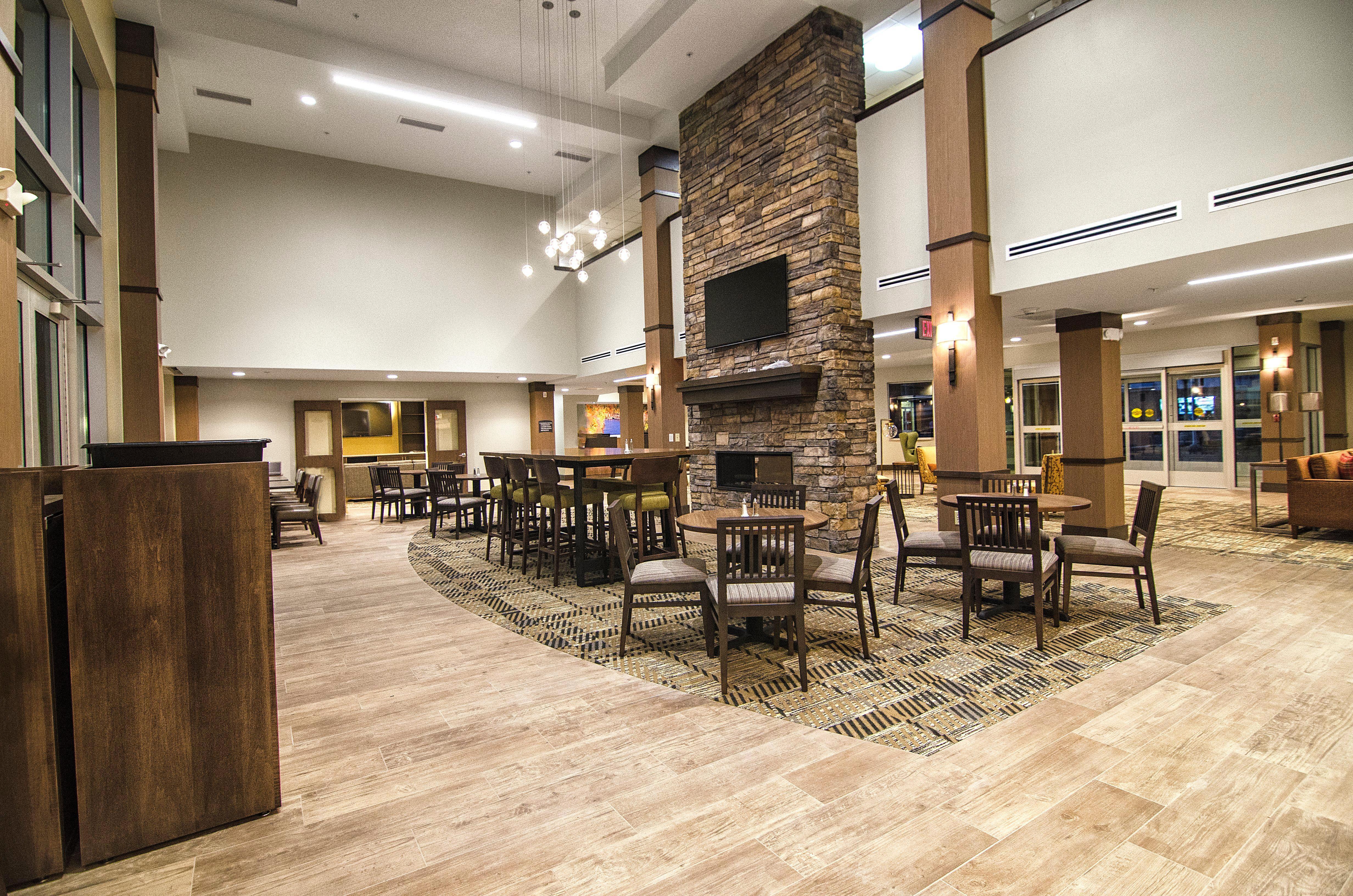 Staybridge Suites Marquette By Ihg Exterior foto