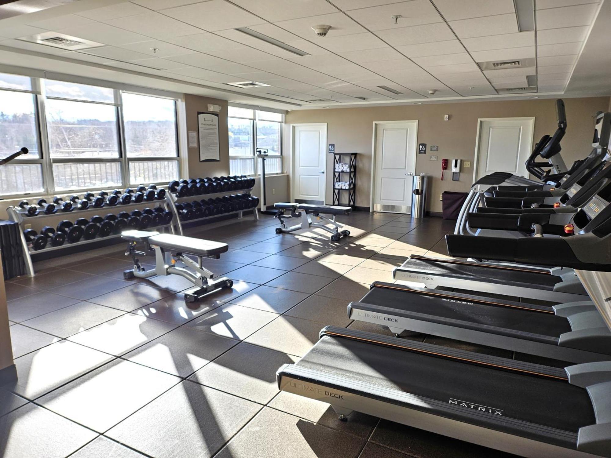 Staybridge Suites Marquette By Ihg Exterior foto